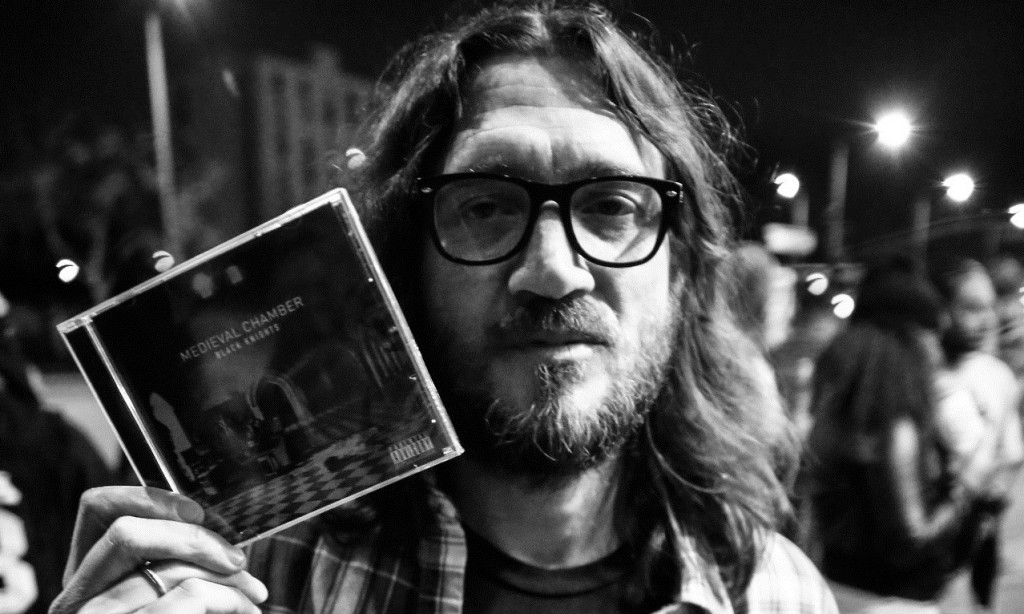 John-Frusciante-Black-Knights-January-2014